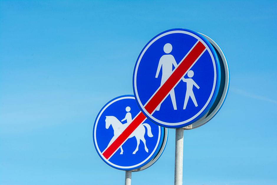 Rutinas visuales que no terminan en la basura: Cómo armar pictogramas que tu hijo sí quiera usar.