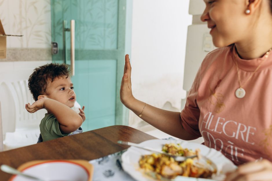 ¿Tu hijo no come nada o come siempre lo mismo? Estrategias sin culpa para manejar la selectividad alimentaria.