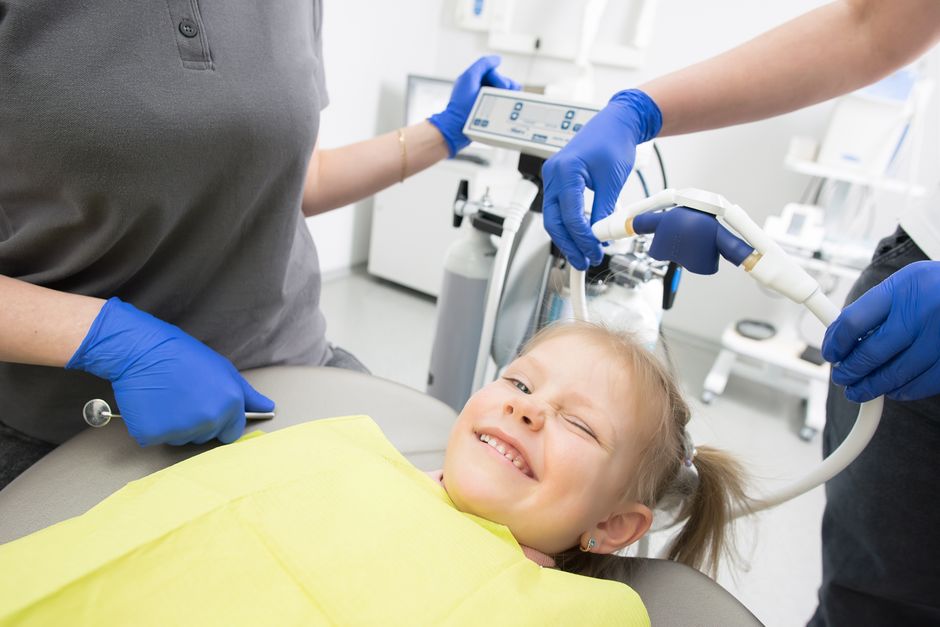 Citas médicas y dentista: Cómo prepararlos para evitar el pánico ante las luces, ruidos e invasión física.